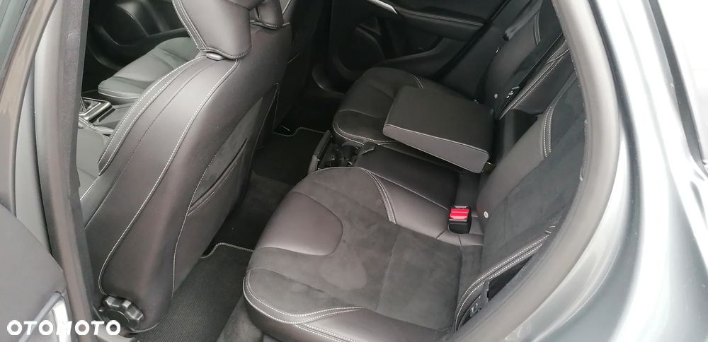 Volvo V40 T3 Drive-E R-Design Momentum - 19