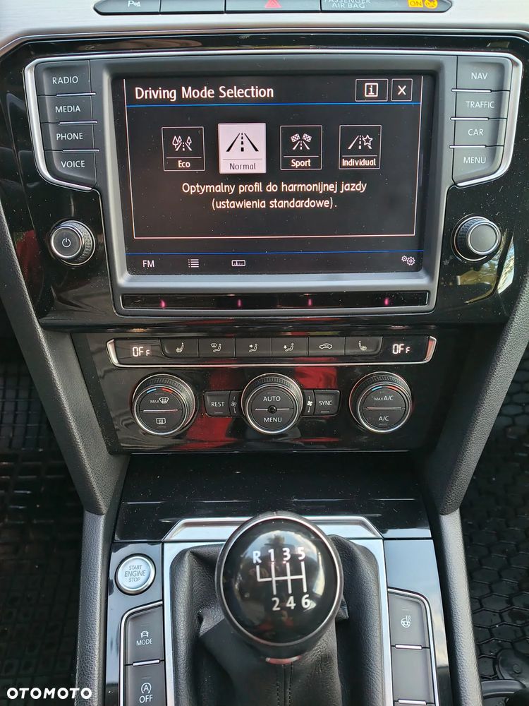 Volkswagen Passat - 23