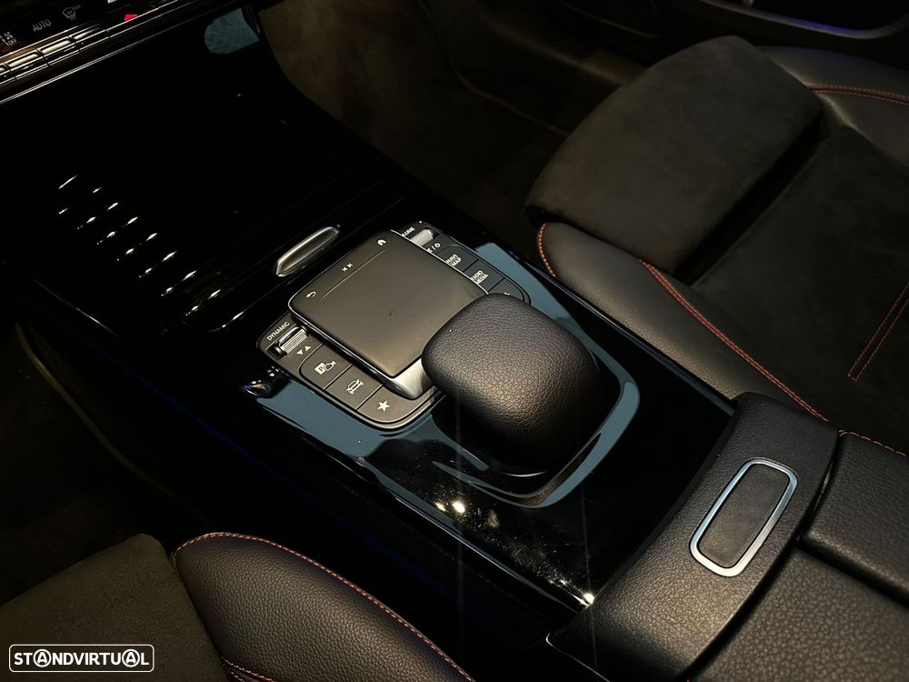 Mercedes-Benz A 250 e AMG Line - 26