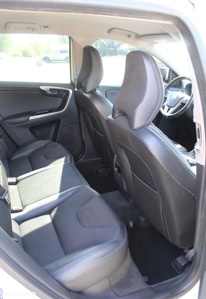 Volvo XC 60 T5 Drive-E Momentum - 21