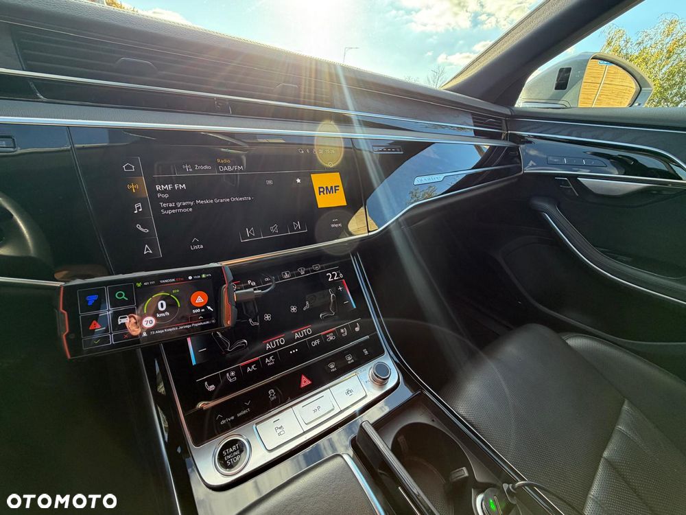 Audi A8 - 32