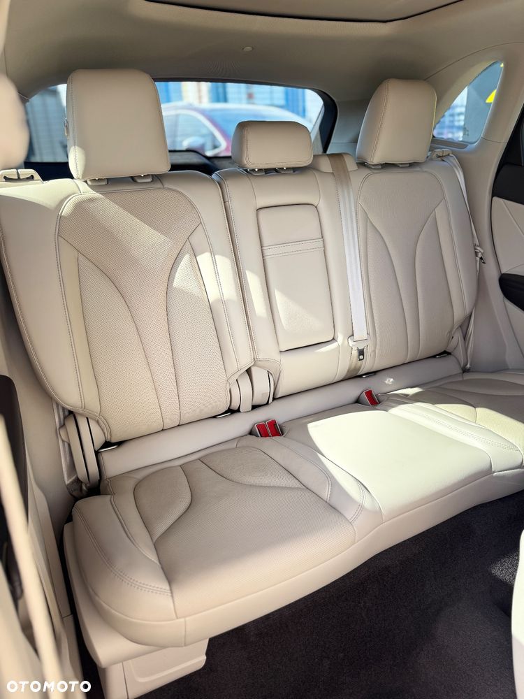 Ford Escape 2.0 EcoBoost AWD Titanium - 33