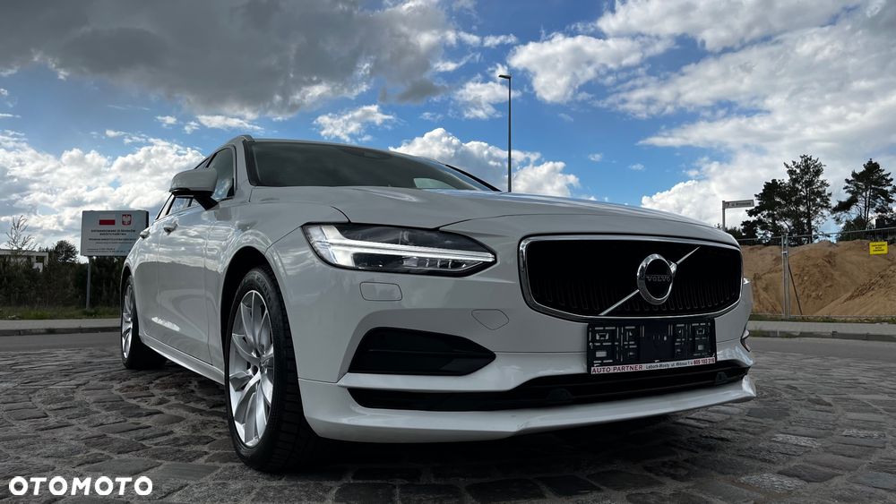 Volvo V90 D4 AWD Geartronic Momentum - 4