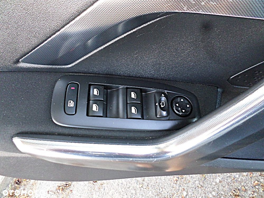 Peugeot 2008 BlueHDi 100 STOP & START Style - 19