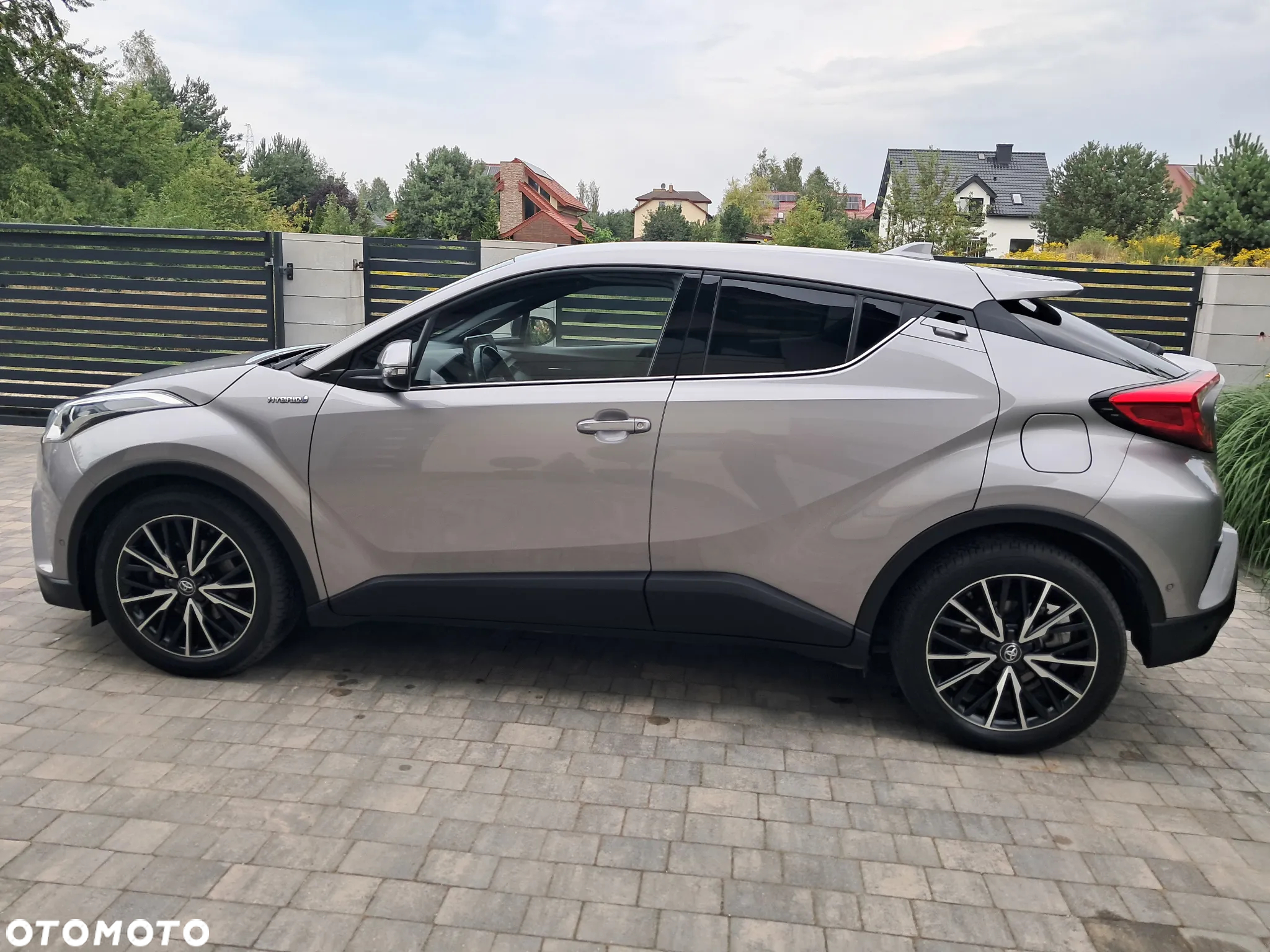 Toyota C-HR 1.8 Hybrid Premium - 2