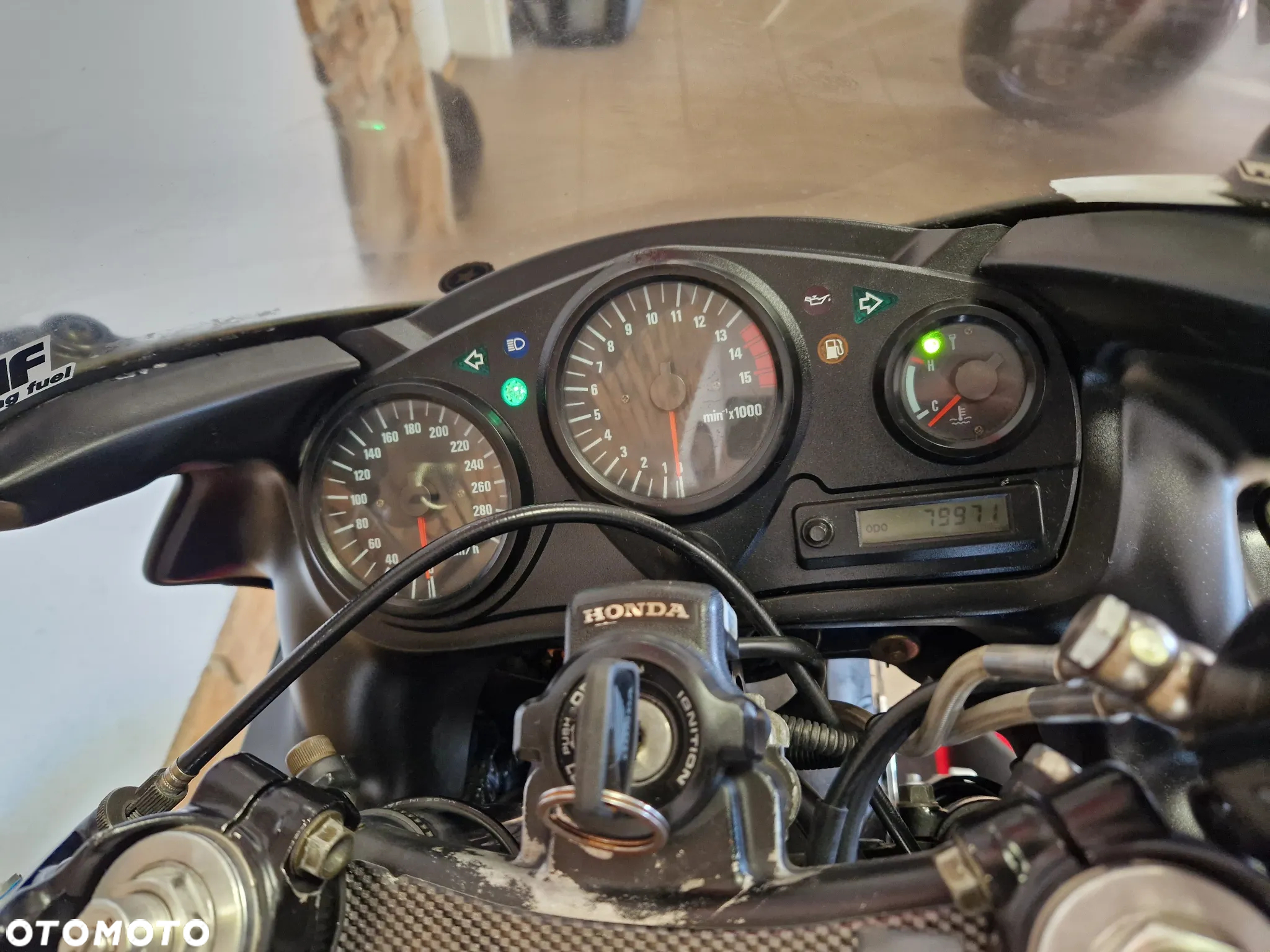 Honda CBR - 9