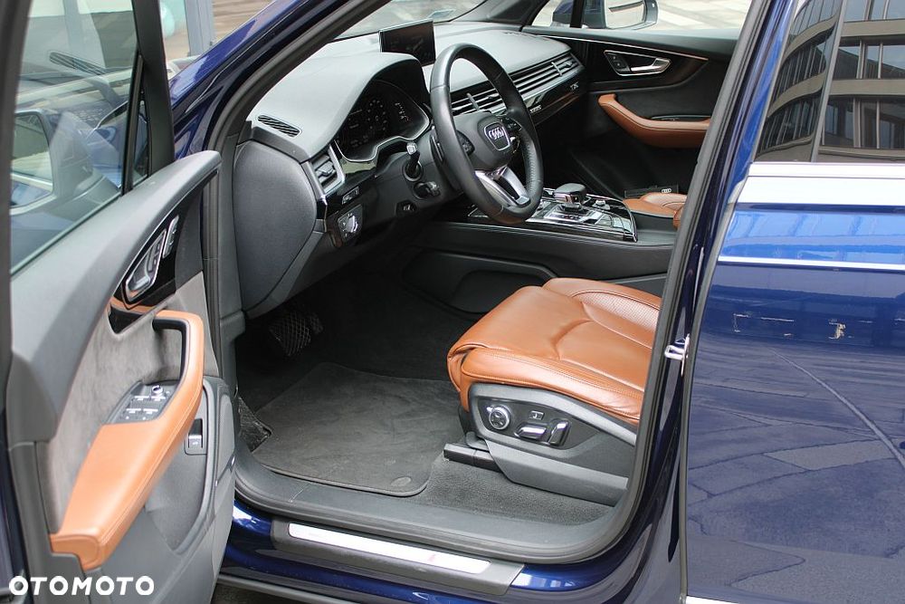 Audi Q7 - 11