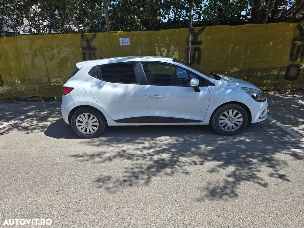 Renault Clio 1.5 dCi Authentique - 5