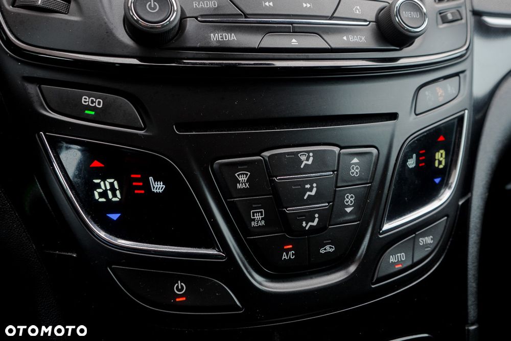 Opel Insignia 1.6 T Cosmo S&S - 26