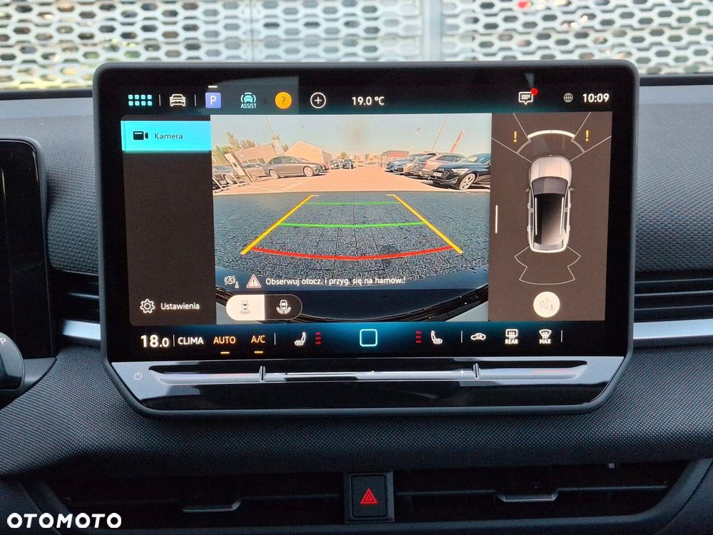 Volkswagen T-Roc 1.5 eTSI Life DSG - 24