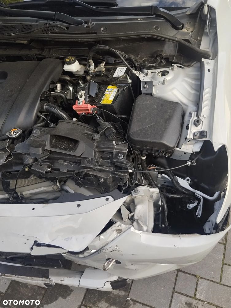 Mazda 2 - 15