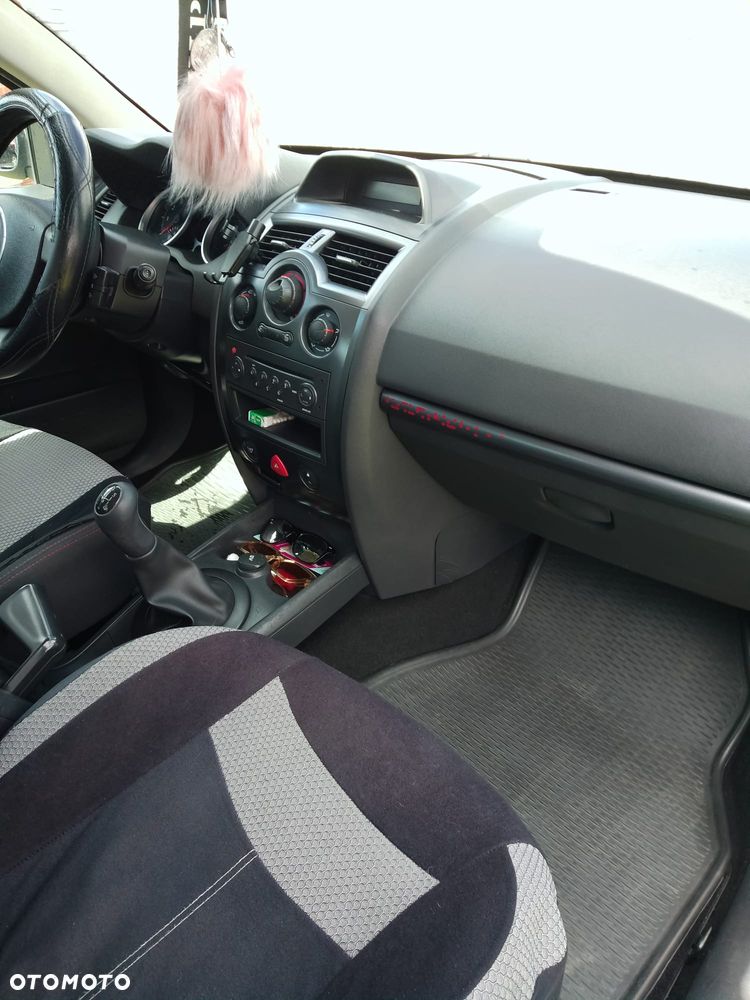 Renault Megane 1.6 16V Expression - 6