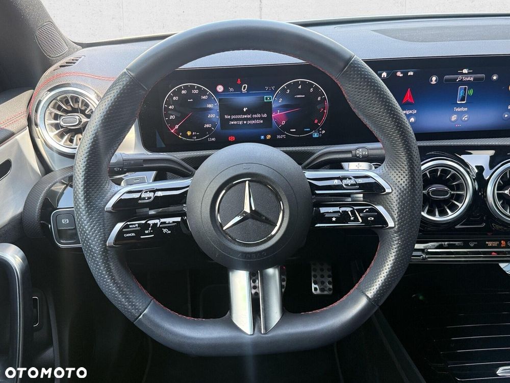 Mercedes-Benz CLA - 16