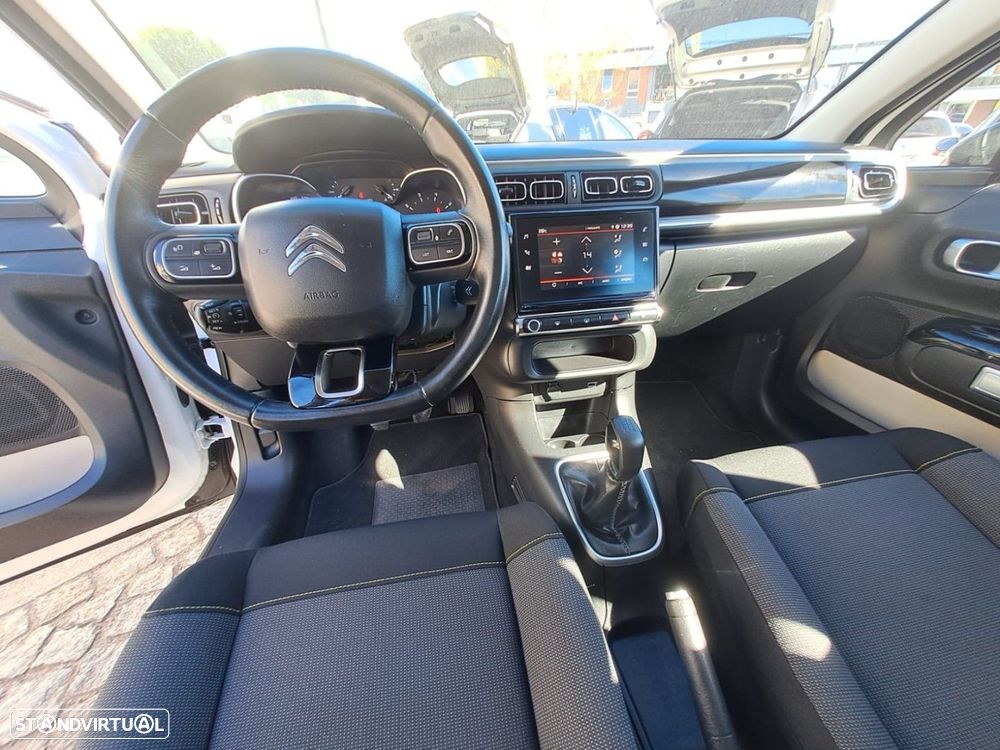 Citroën C3 1.2 PureTech Shine - 9