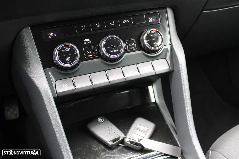 Skoda Karoq 2.0 TDI Ambition - 28