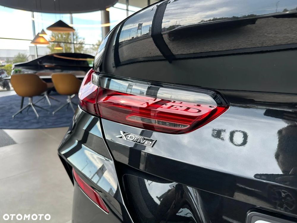 BMW Seria 8 - 12