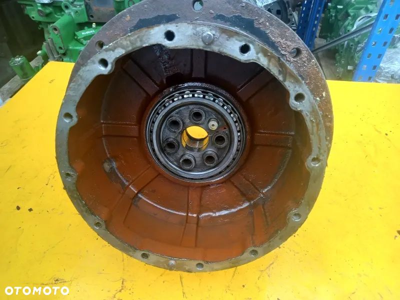 Piasta przedniej osi z hamulcami New Holland TM190 - 4