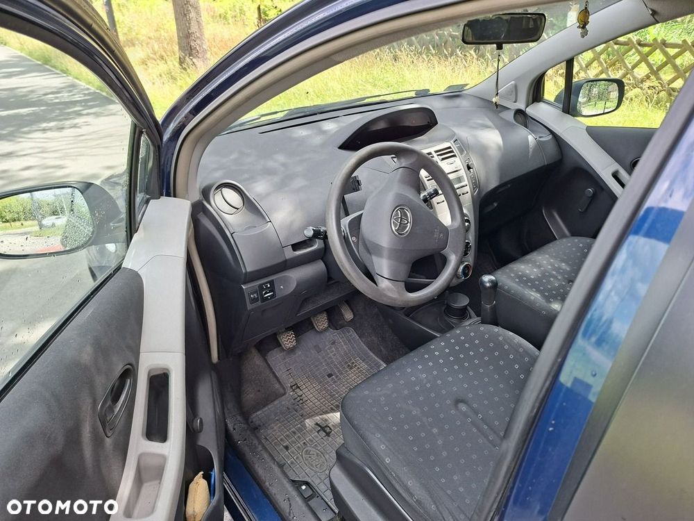 Toyota Yaris - 5