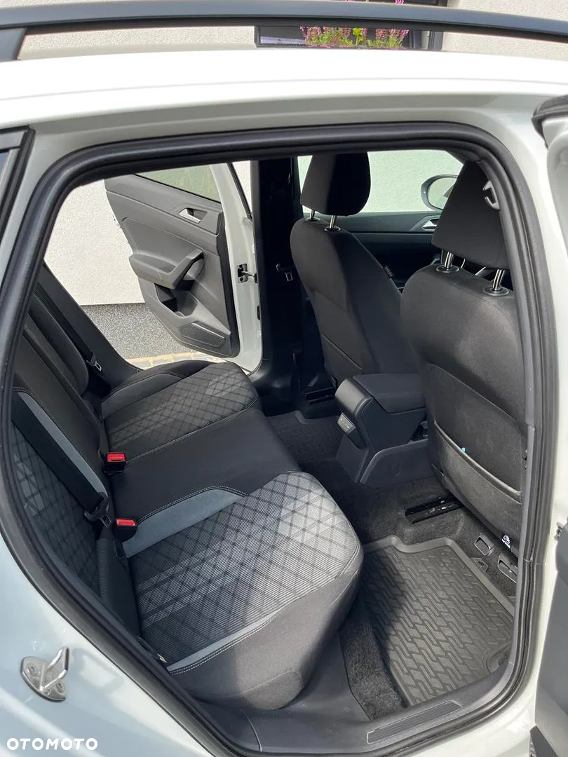 Volkswagen Taigo 1.0 TSI R-Line DSG - 24