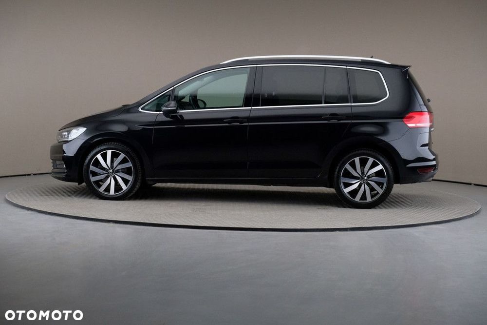 Volkswagen Touran - 4