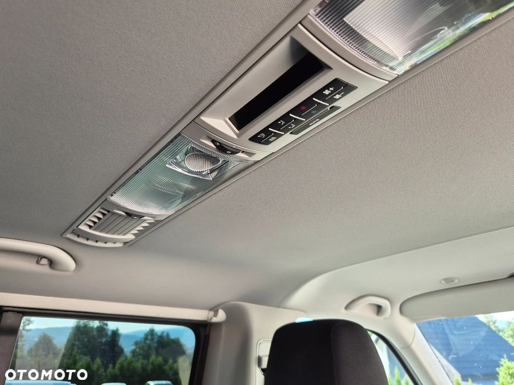 Volkswagen Caravelle 2.0 TDI L2 Comfortline 4Motion - 12