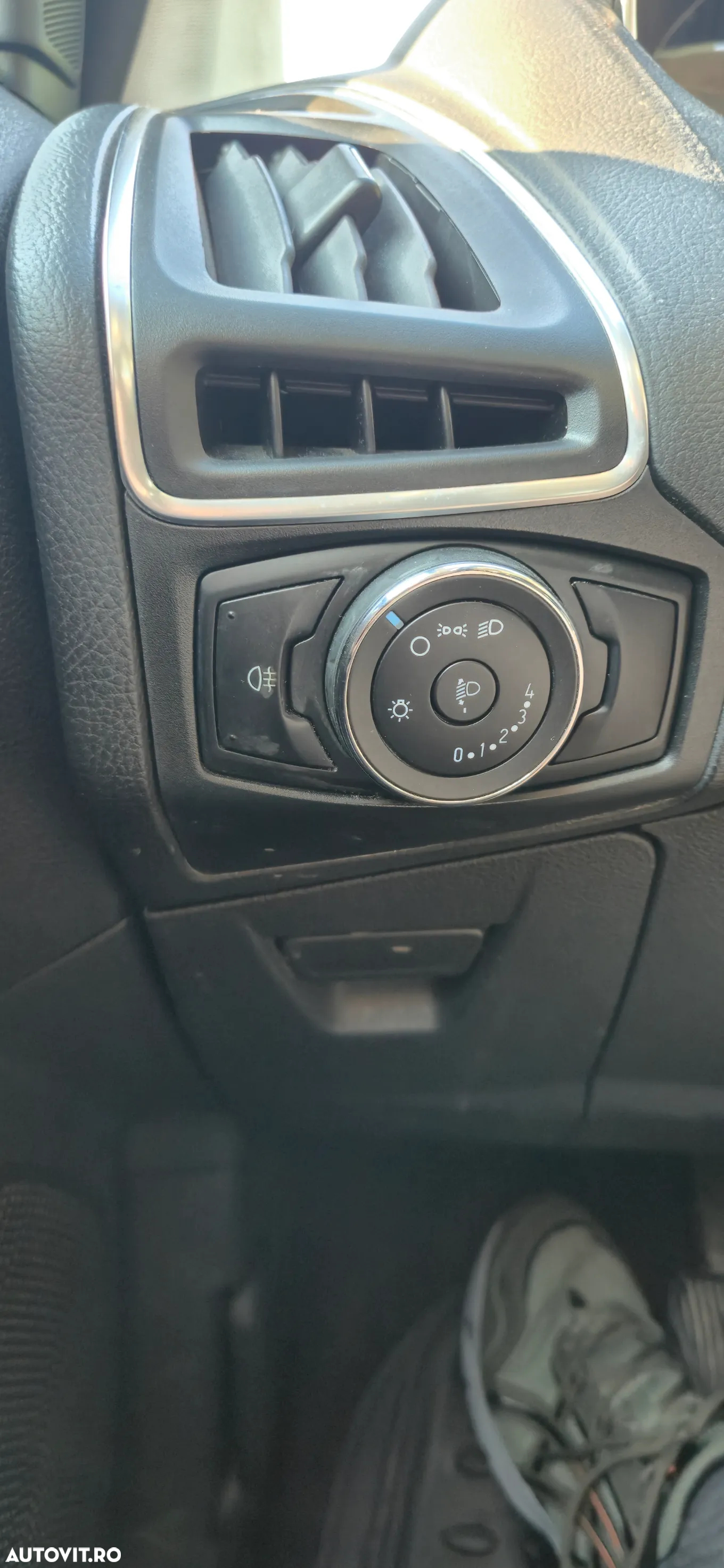 Ford Focus 1.6 TDCi DPF Start-Stopp-System Ambiente - 13