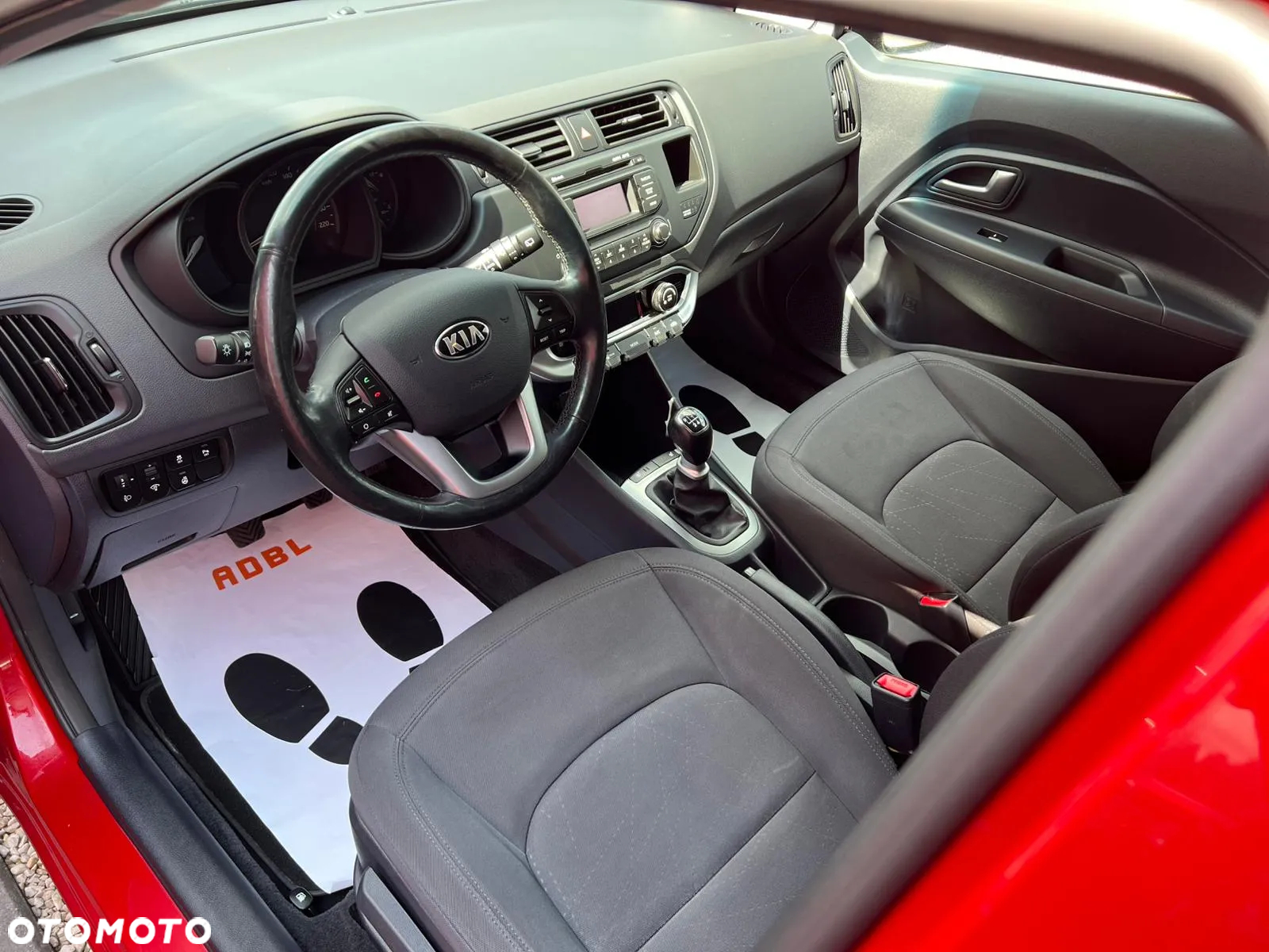 Kia Rio 1.4 L - 13