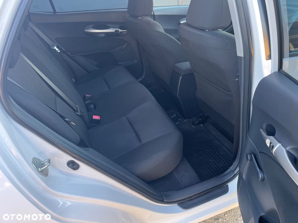 Toyota Auris 1.6 Valvematic Comfort - 12