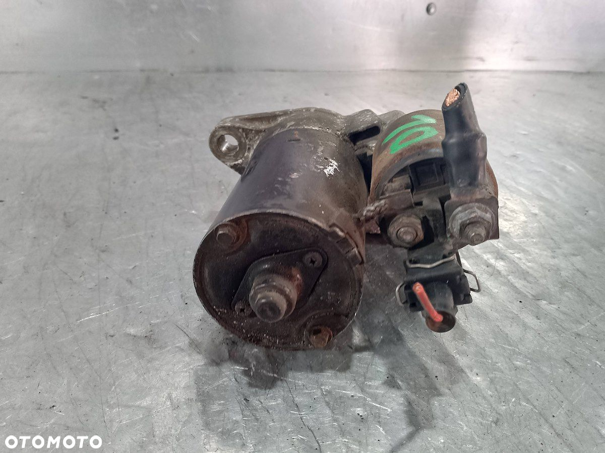 ROZRUSZNIK SEAT IBIZA III 02T911023F 0001121016 BOSCH 1.4 - 2