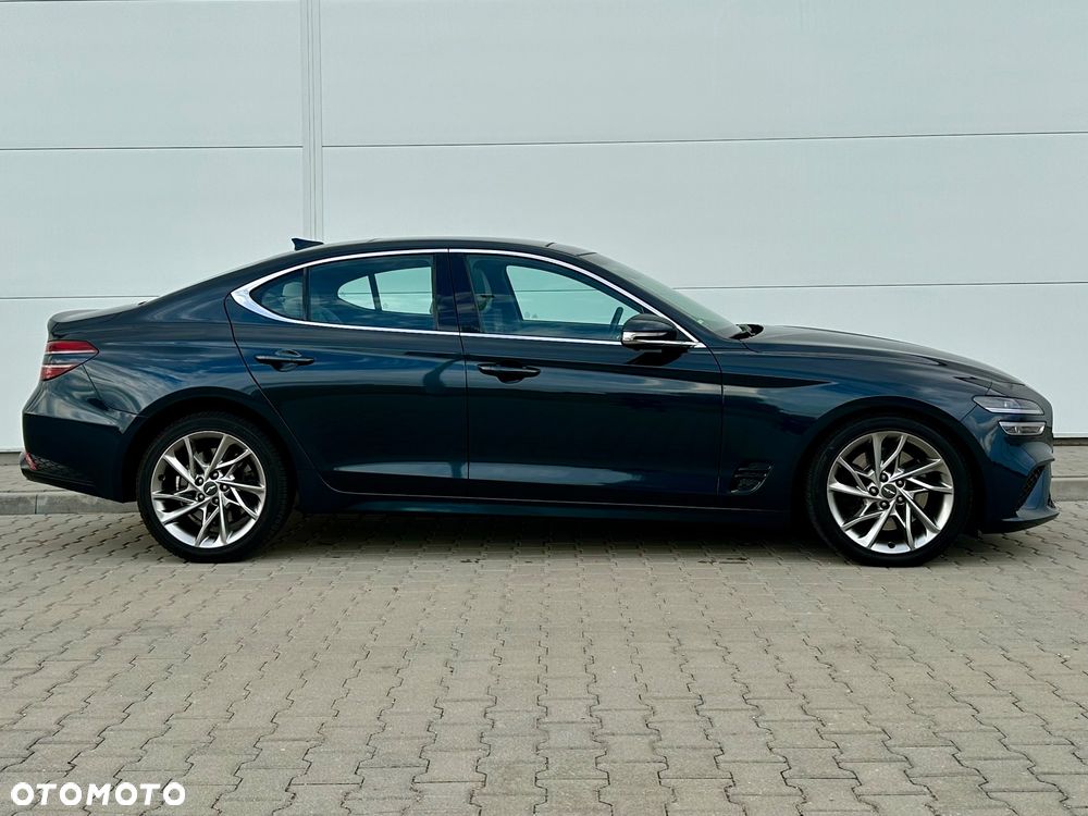Genesis G70 Shooting Brake 2.0T RWD 8AT Premium - 11