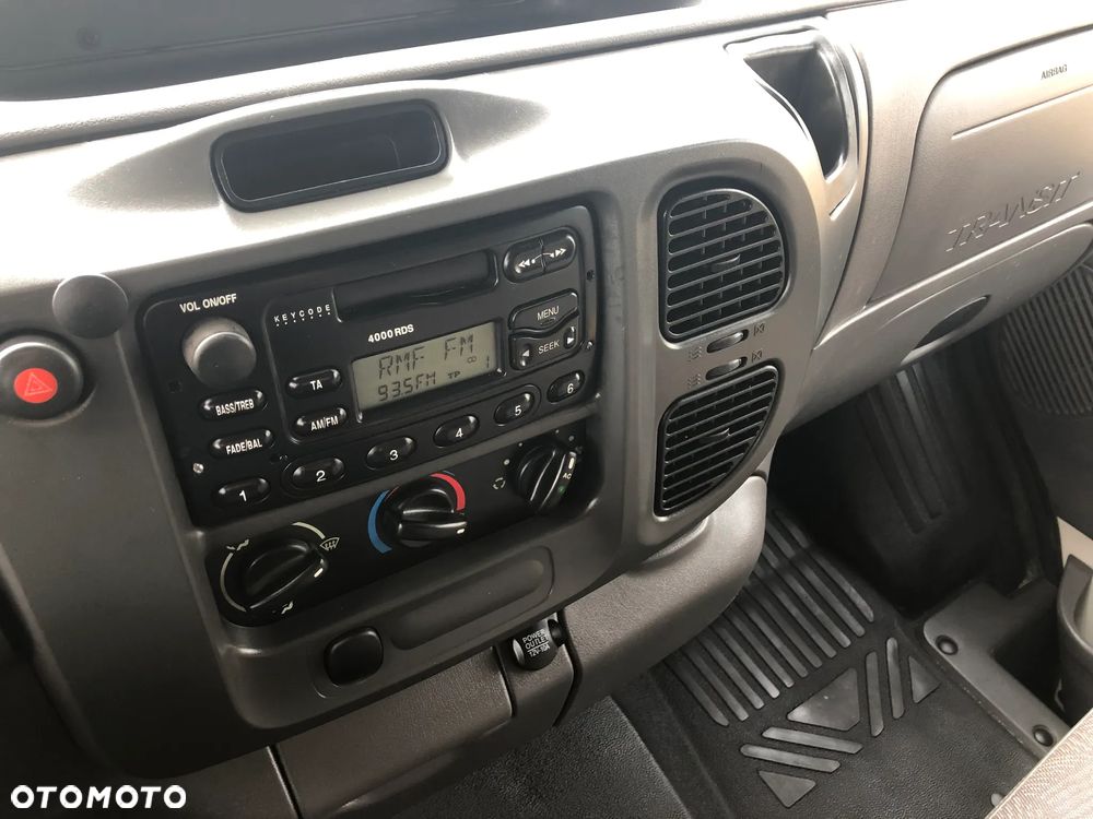 Ford Transit - 12