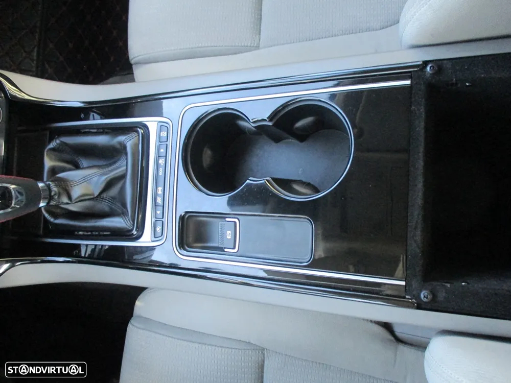 Jaguar XE E-Performance Portfolio - 29