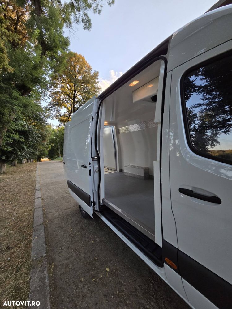 Mercedes-Benz Sprinter 317 CDI 170CP L2H2 RWD 6MT - 8