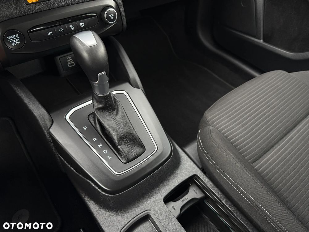 Ford Focus ver-1-0-ecoboost-mhev-titanium-style - 18