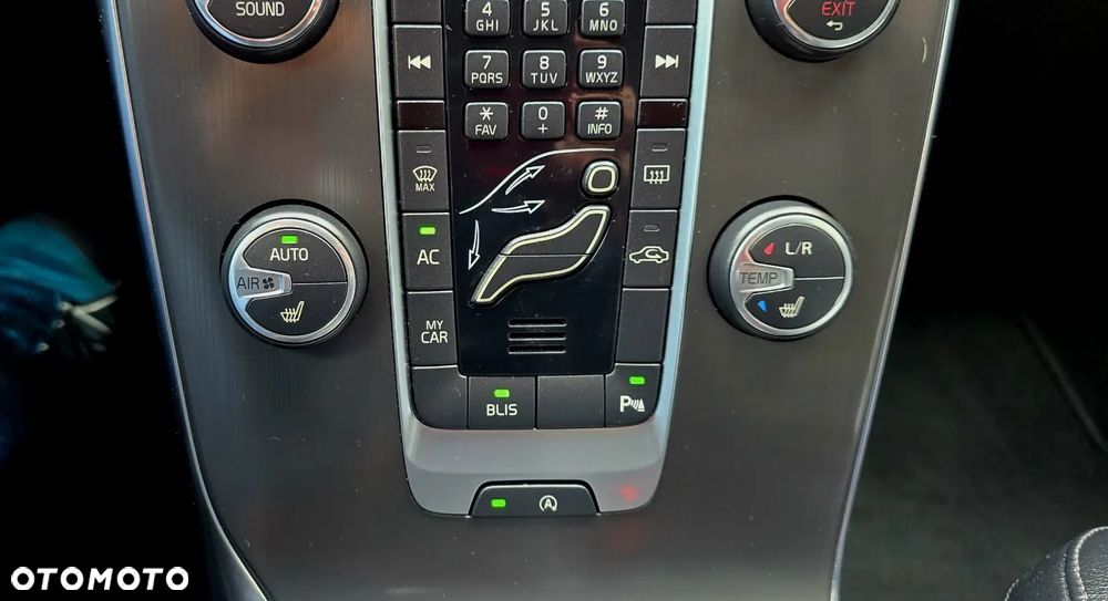 Volvo V40 D4 Summum - 7