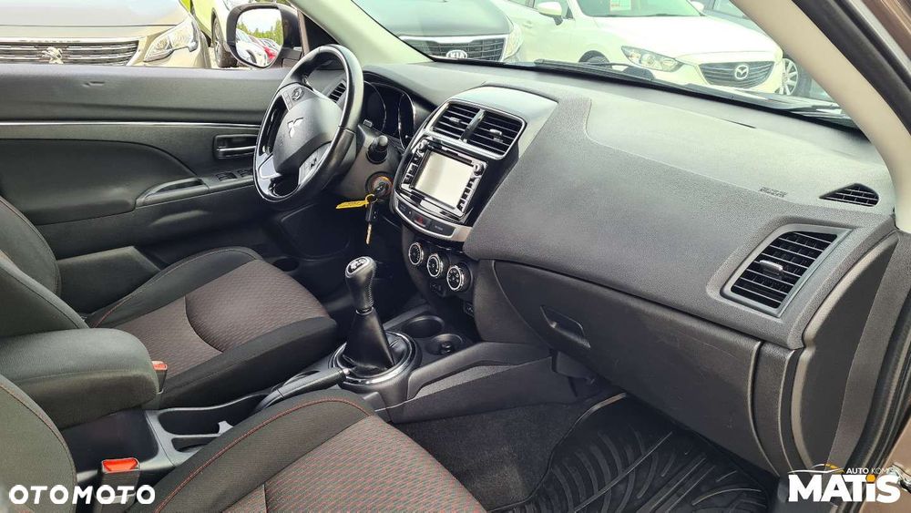 Mitsubishi ASX - 38
