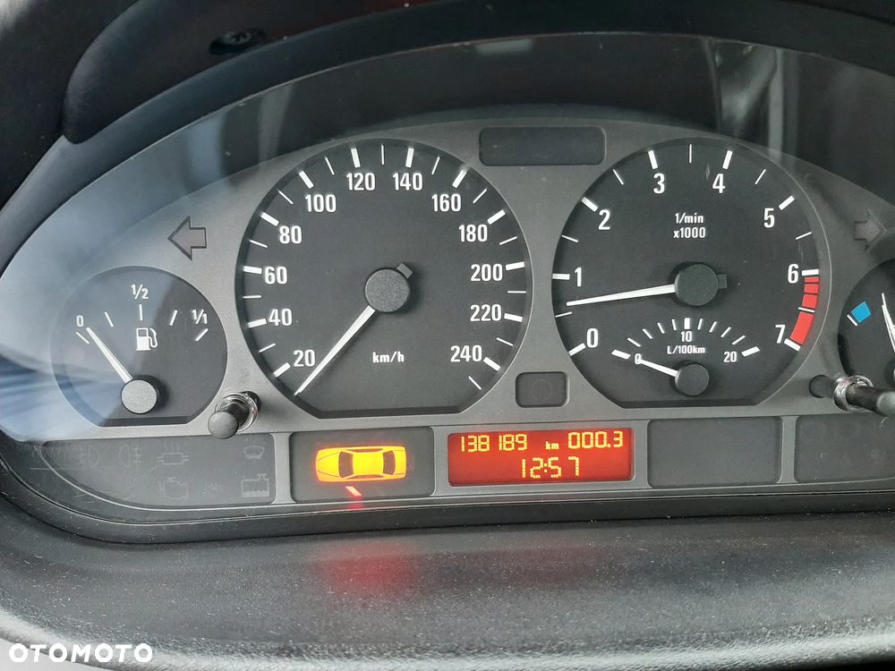 BMW Seria 3 316ti - 24