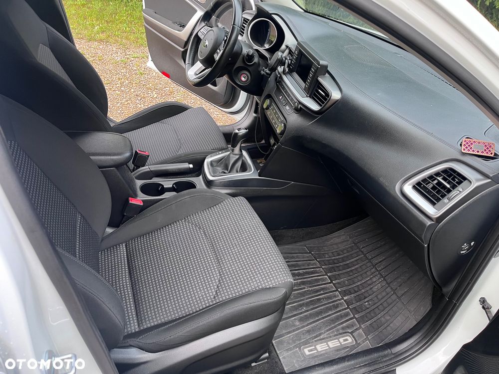 Kia Ceed 1.4 M - 30