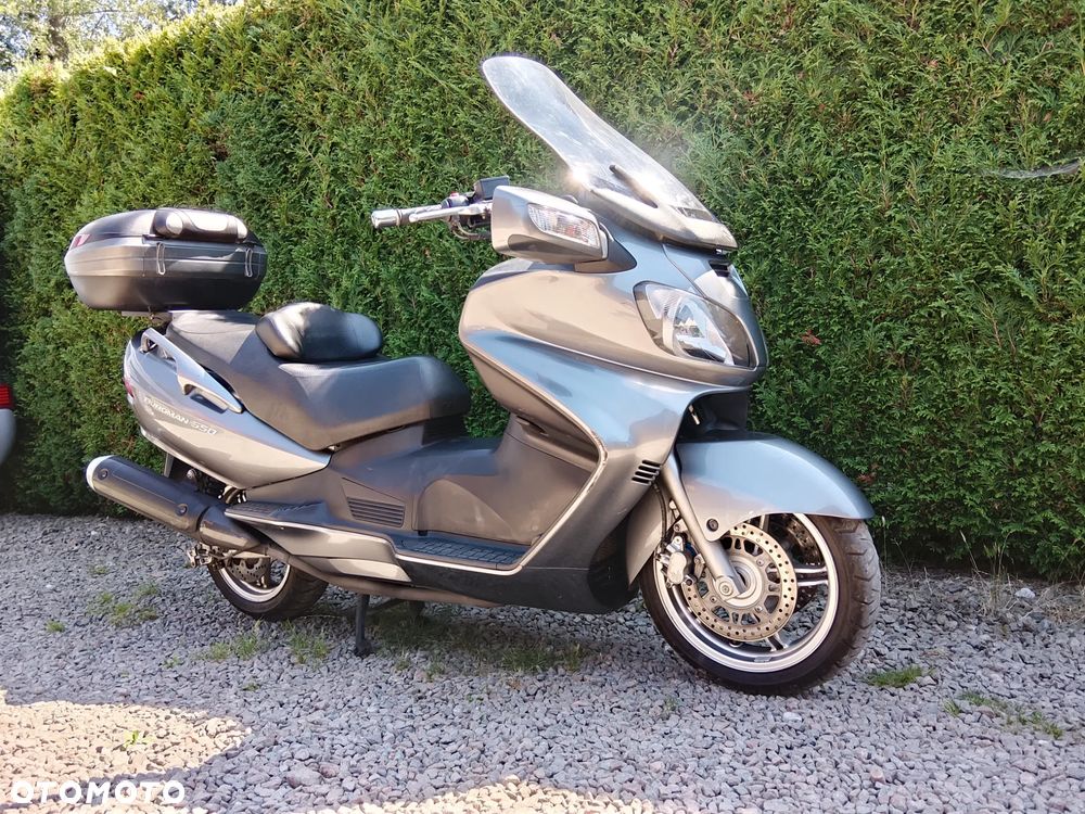 Suzuki Burgman - 4