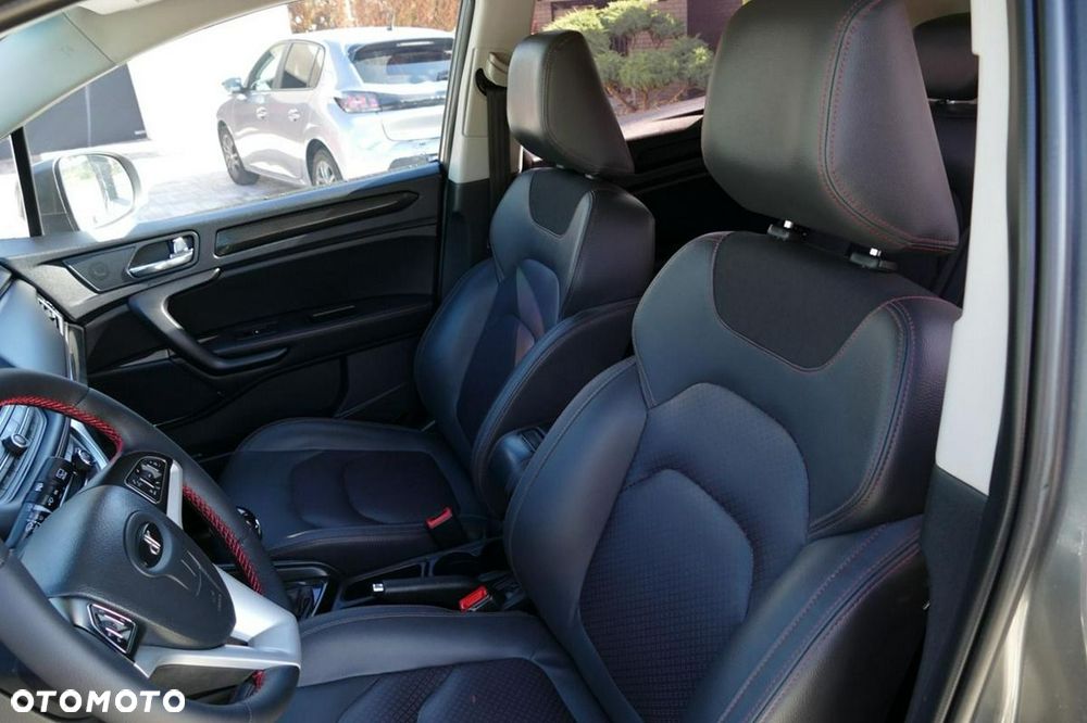 Volkswagen T-Roc - 21