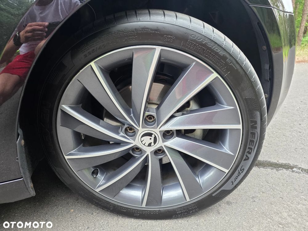 Skoda Octavia 2.0 TDI DSG L&K - 35