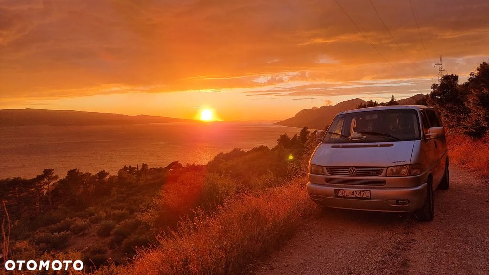 Volkswagen Multivan - 23