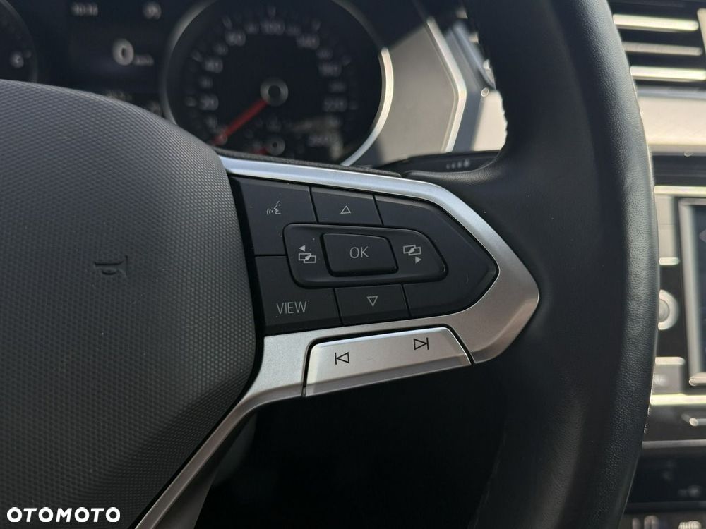 Volkswagen Passat - 17
