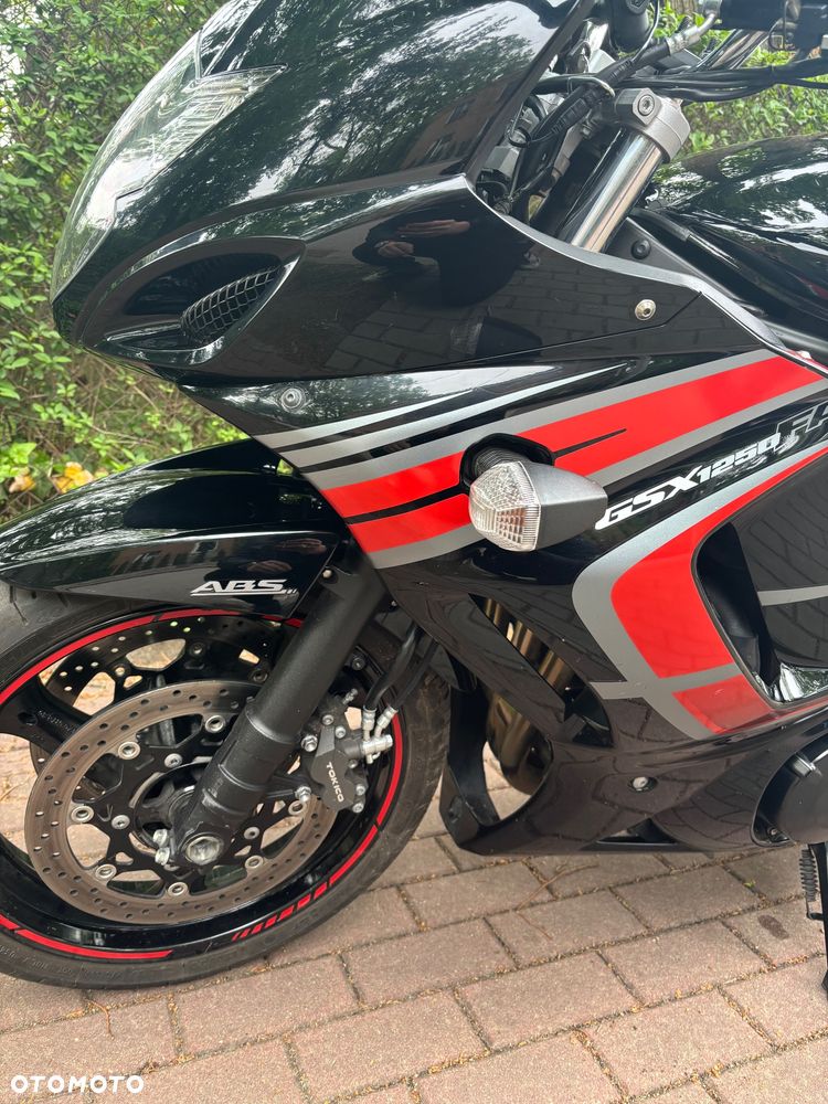 Suzuki GSX - 5