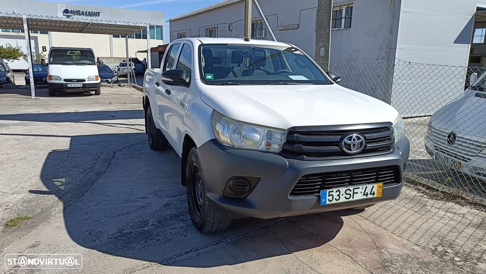 Toyota Hilux 2.4 D-4D 4WD Tracker - 1
