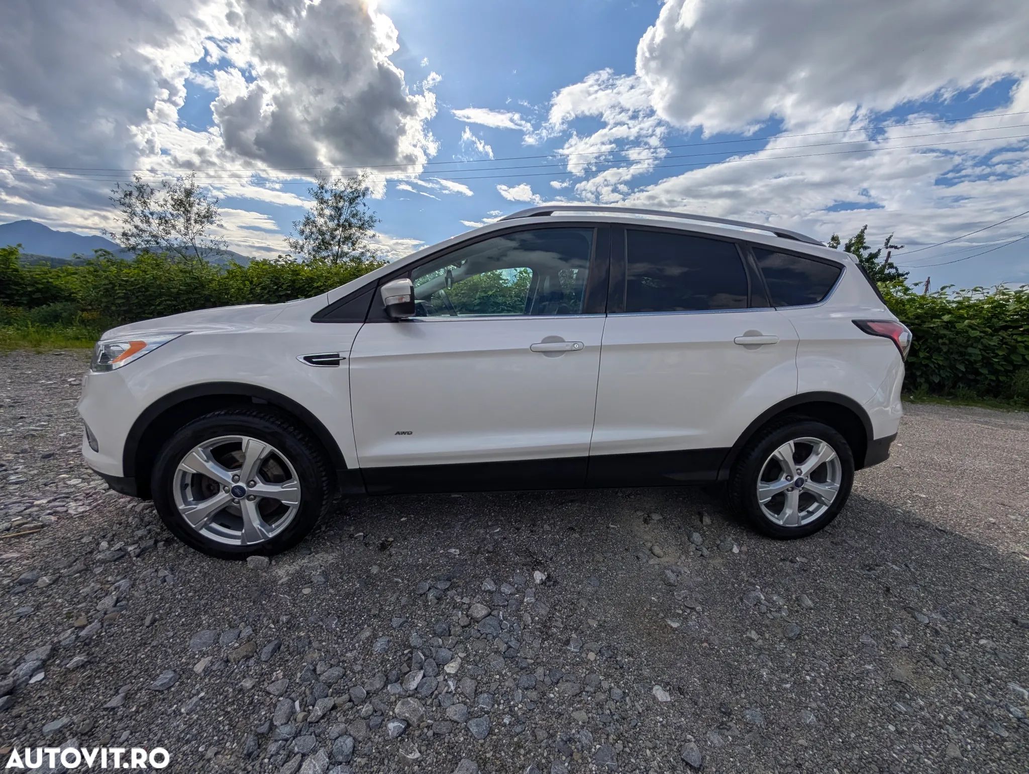 Ford Kuga 2.0 TDCi 4WD Powershift Titanium - 1
