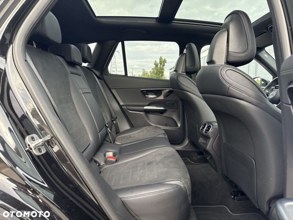 Mercedes-Benz GLC - 21