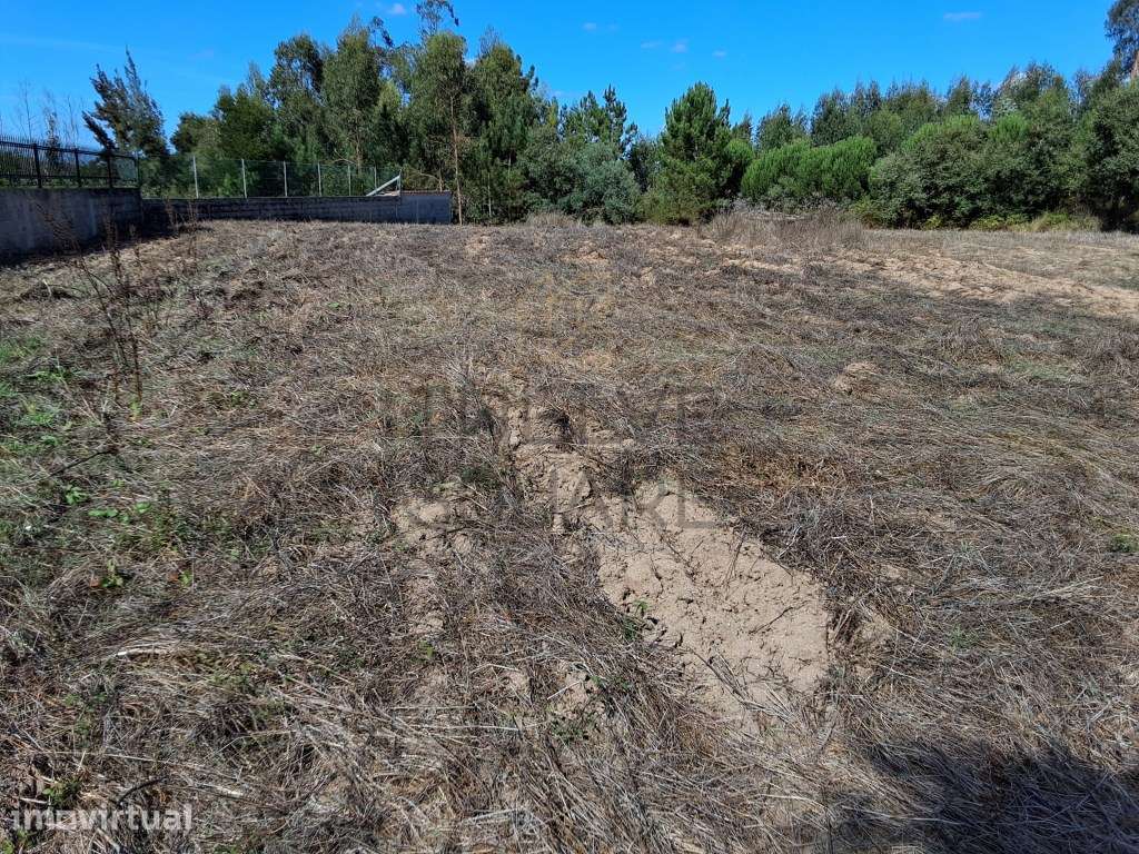 Terreno com 1.230 m2 em Leiria - Grande imagem: 2/5