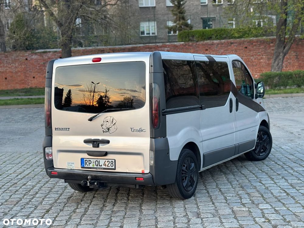 Renault Trafic 2.5 DCI 135 KM - 28