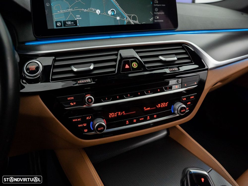 BMW 520 e Pack M - 33